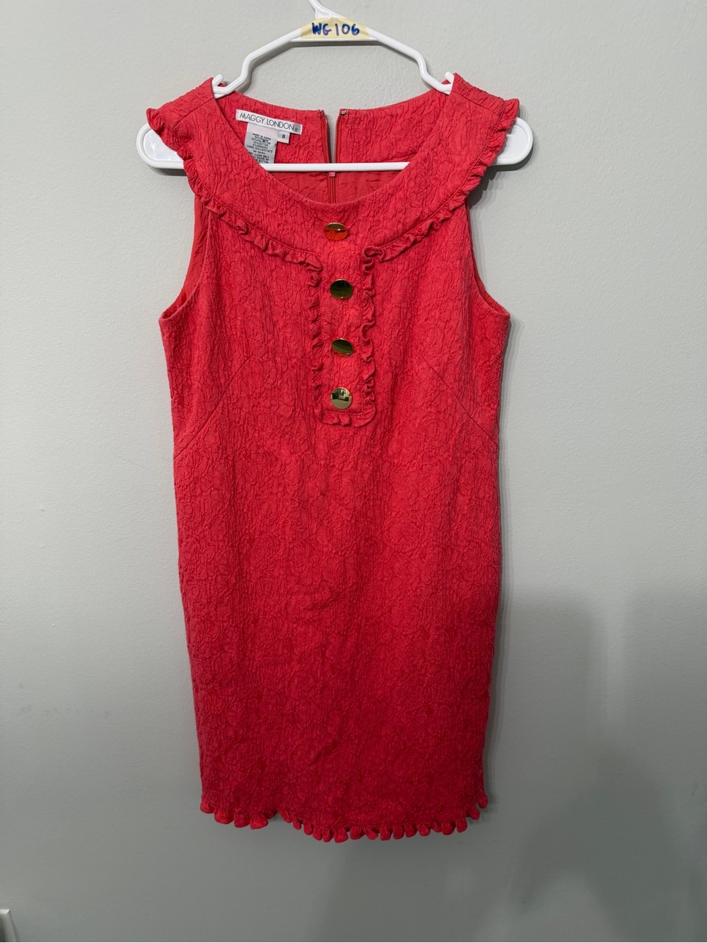 Women’s Maggy London Size 8 Coral Textured Sheath Dress Sleeveless